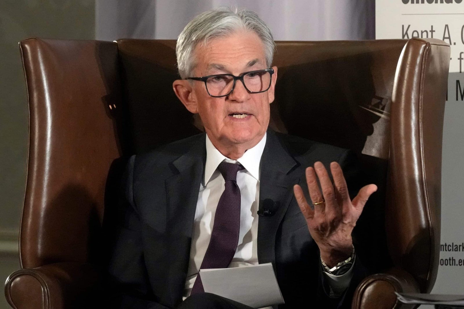 Trump's tariffs will probably increase prices for US consumers, says the president of the Fed
